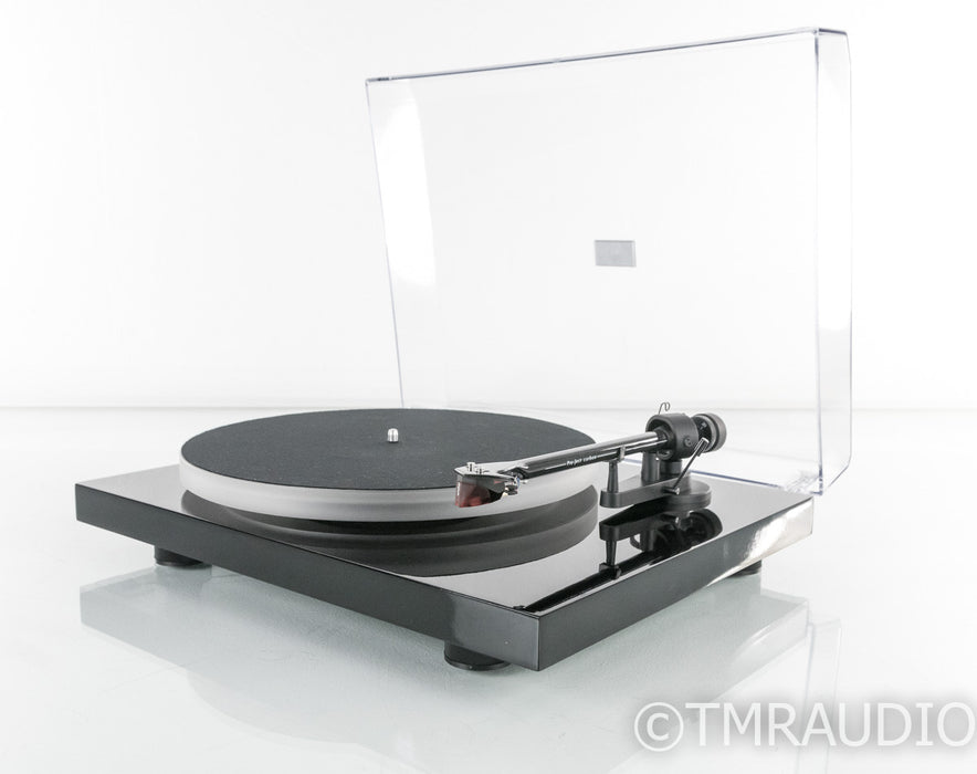 Pro-Ject Debut Carbon Belt Drive Turntable; Ortofon 2M Red Cartridge