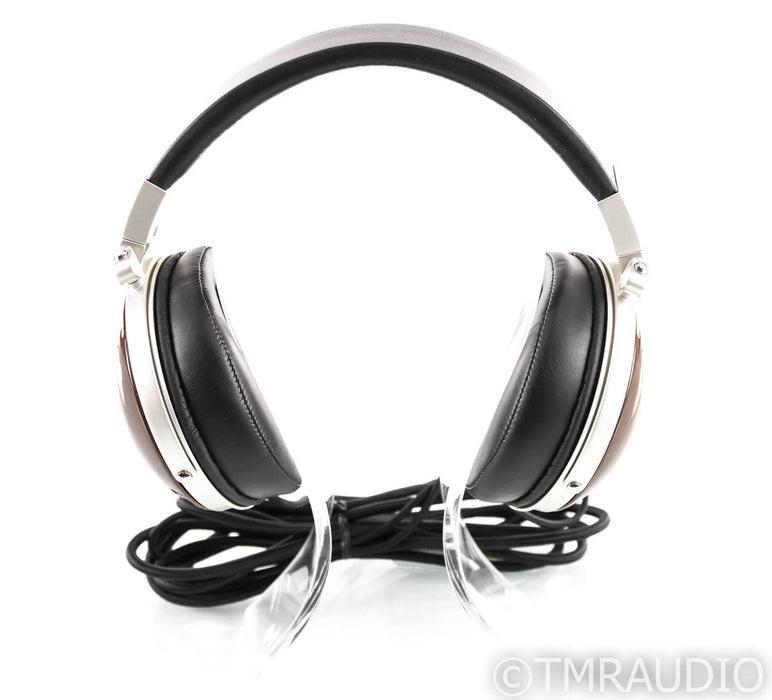 Denon AH-D7000 Closed Back Headphones; AHD7000