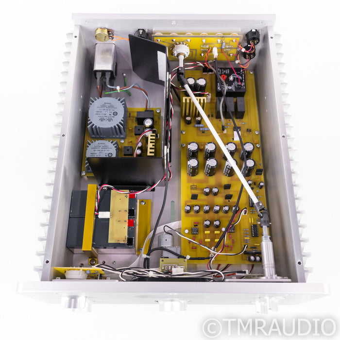 Edge NL Signature 1.2 Stereo Preamplifier; Remote; Battery Power (1/0)