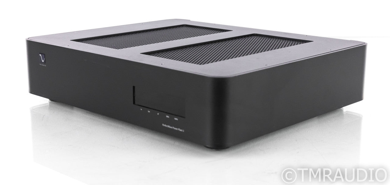 PS Audio PerfectWave Power Plant 3 Power Conditioner; Black; P3