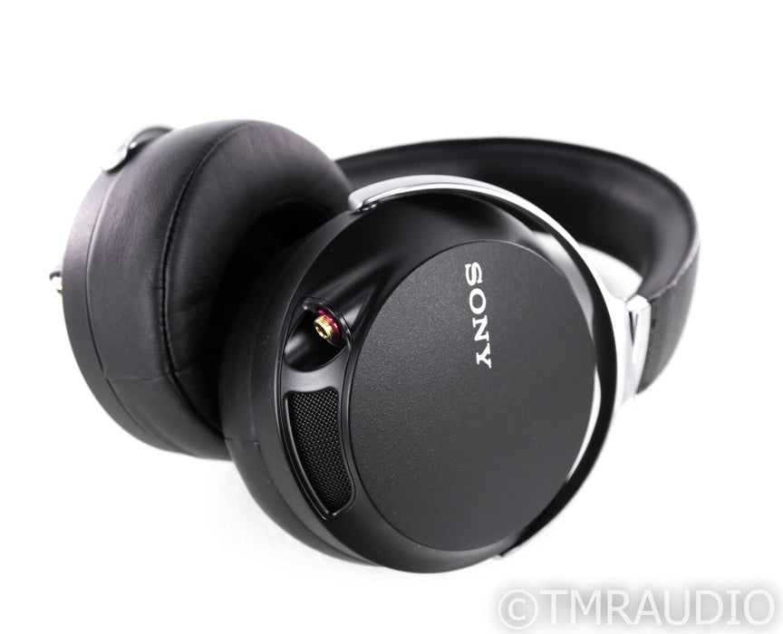 Sony MDR-Z7 Closed Back Headphones; MDRZ7