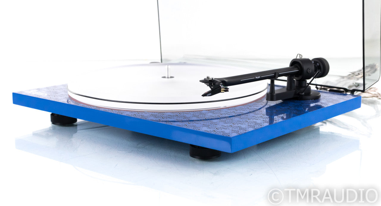 Pro-Ject Essential III Sgt. Pepper's Drum Turntable; DC; Ortofon OM 10 Cartridge