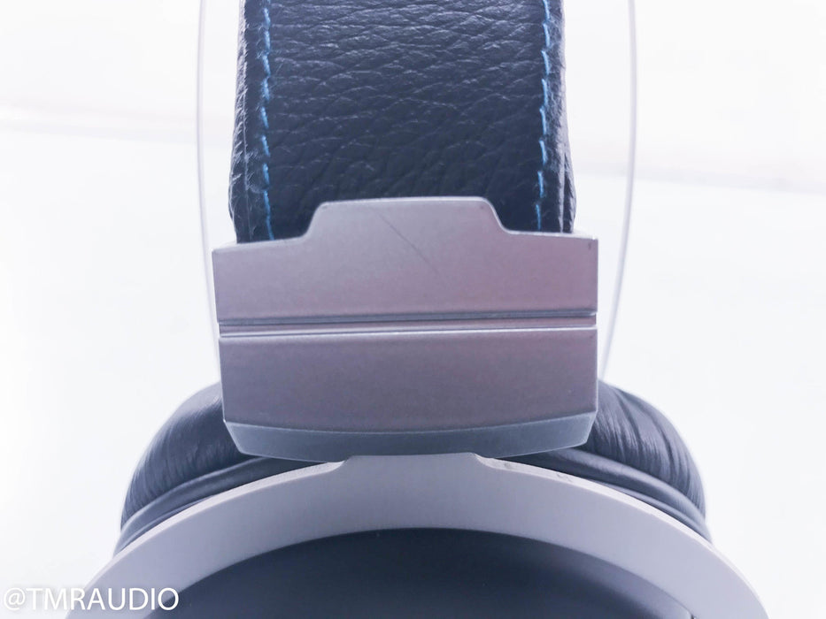 McIntosh MHP1000 Closed-Back Headphones