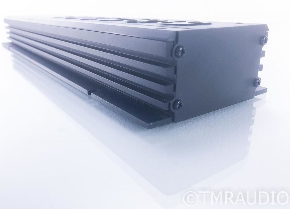 Emotiva CMX-6 Gen 2 Power Conditioner / Distributor; CMX6