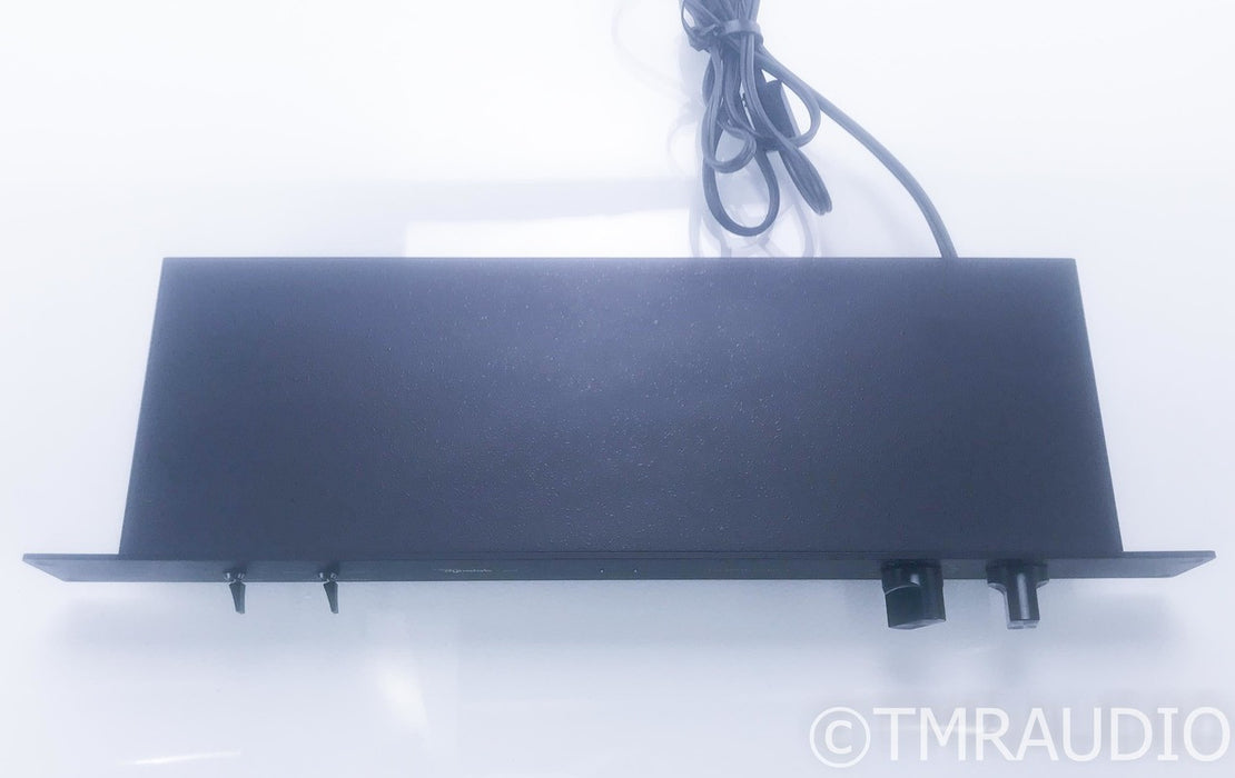 Magnum Dynalab Model 205 Signal Sleuth FM Antenna Amplifier