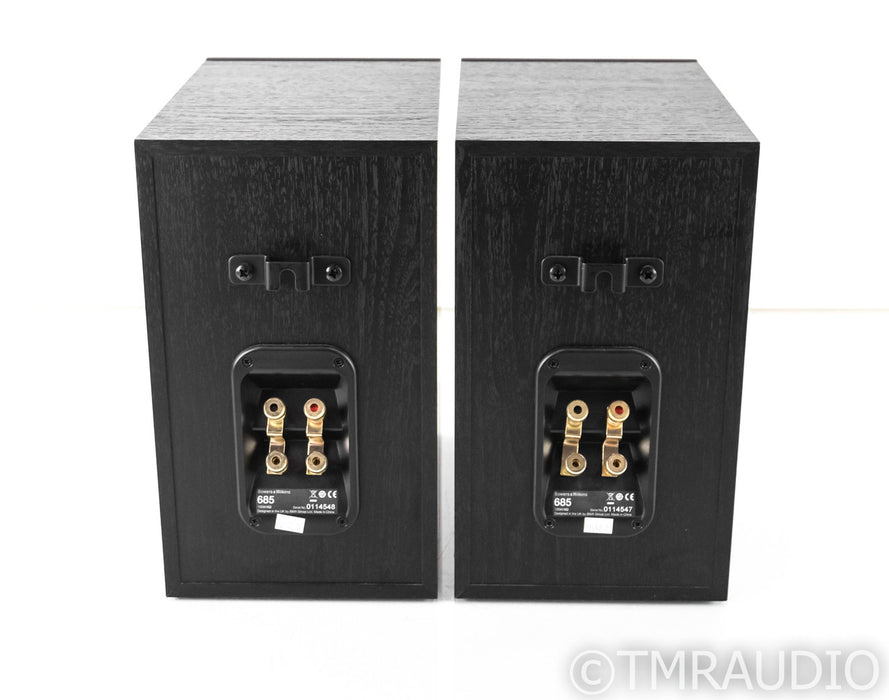 B&W 685 Bookshelf Speakers