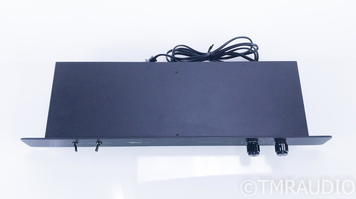 Magnum Dynalab Model 205 Signal Sleuth FM Antenna Amplifier (2/2)