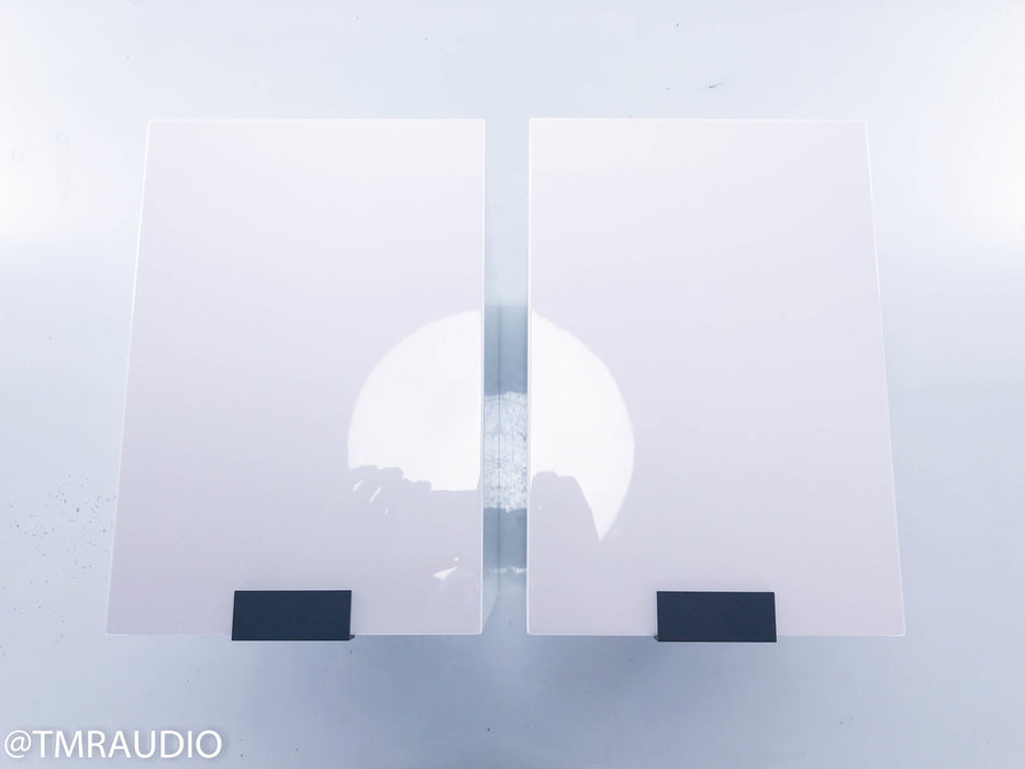 KEF R300 Bookshelf Speakers