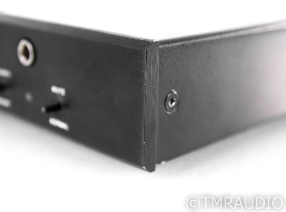 Bryston BP-25 Stereo Preamplifier; BP25; 17"; Remote