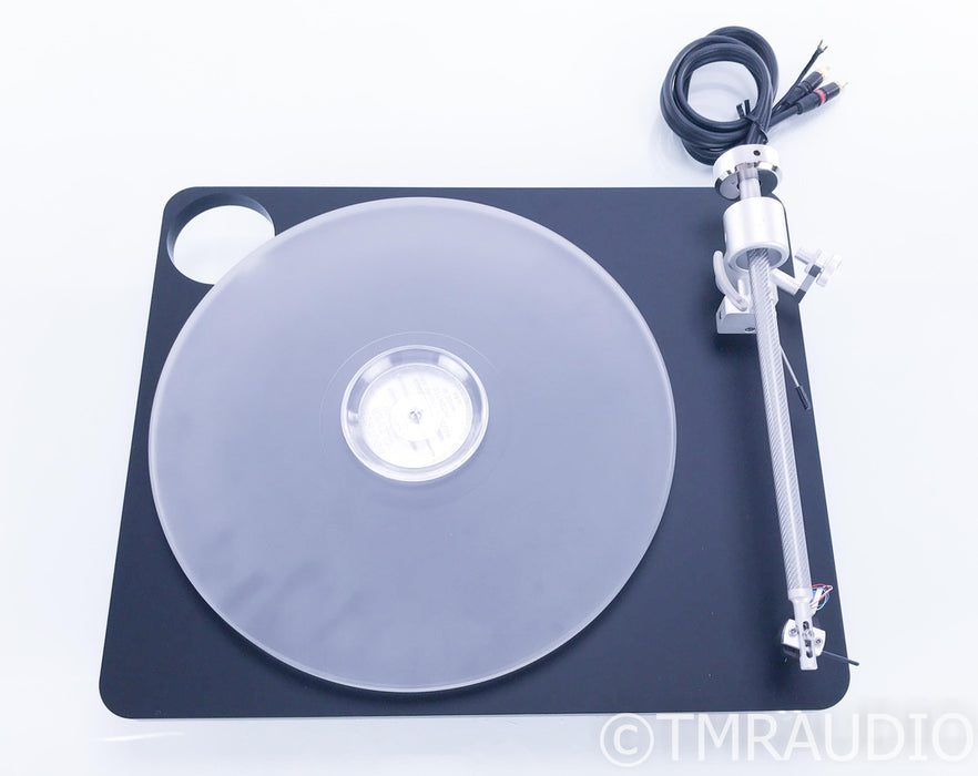 Clearaudio Emotion CMB Turntable; Satisfy Carbon Tonearm; Maestro V2 Cartridge