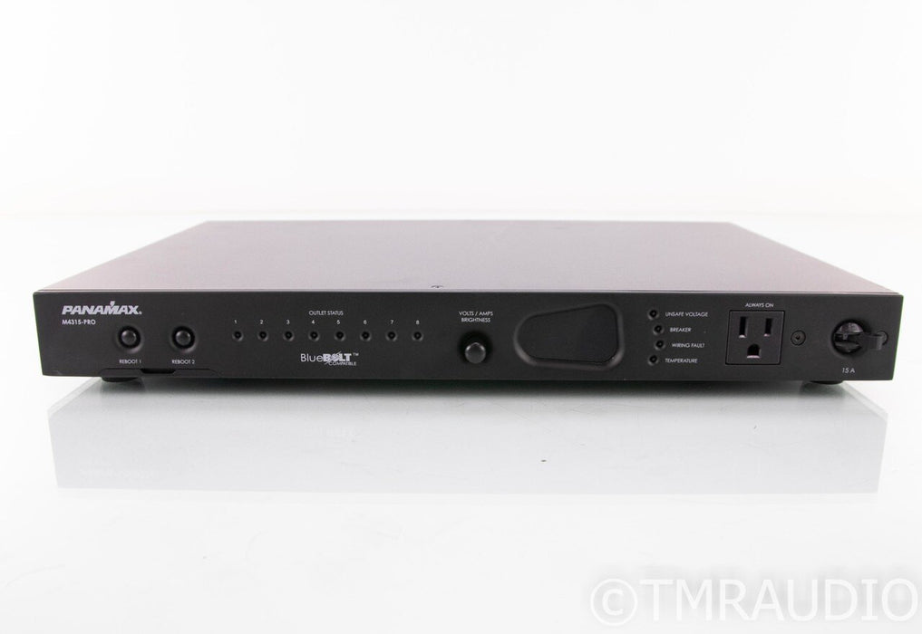 Panamax M4315-Pro AC Power Line Conditioner; Refurbished