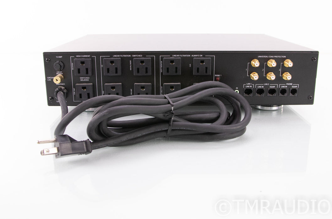 Panamax M5100-PM Power Conditioner