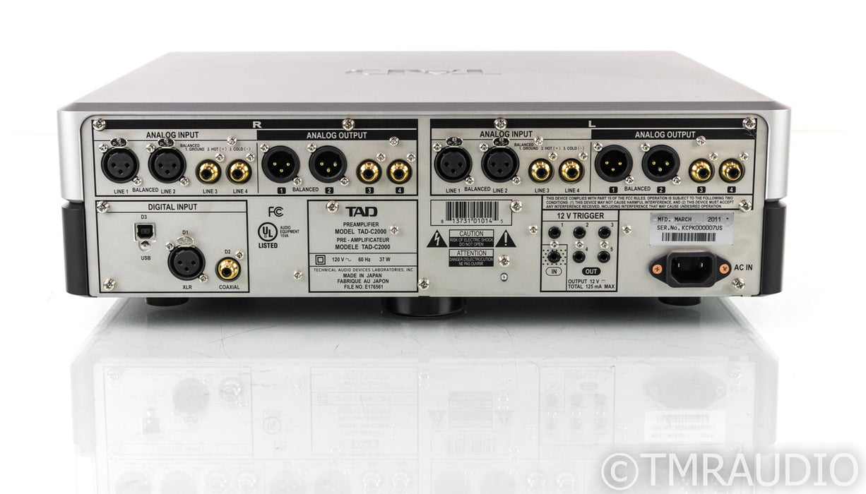 TAD C2000 Stereo Preamplifier; Remote; C-2000