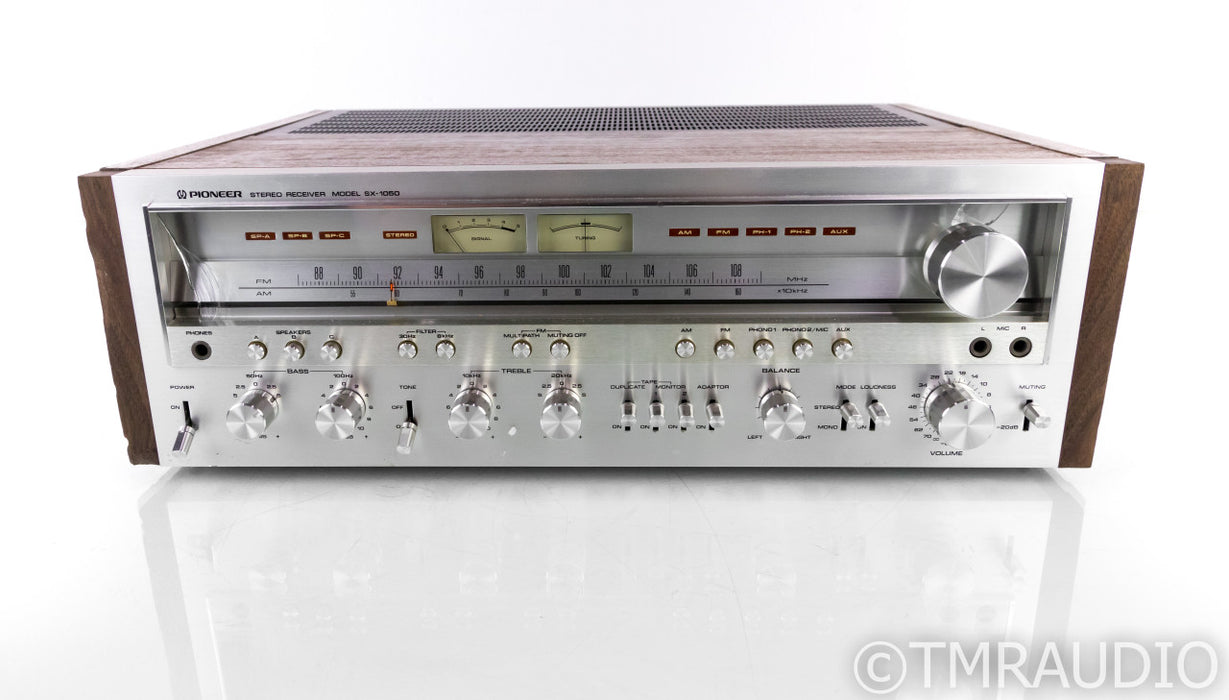 Pioneer SX-1050 Vintage Stereo AM / FM Receiver; MM Phono (Broken Glass)