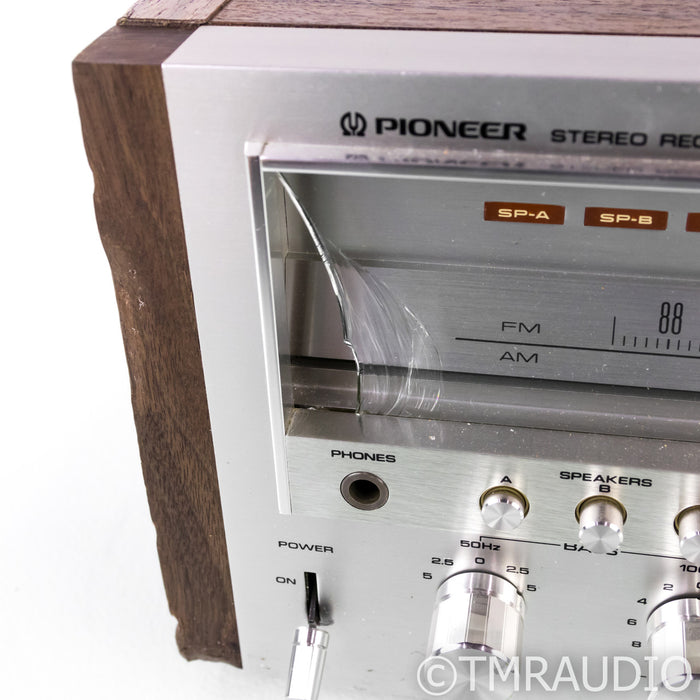 Pioneer SX-1050 Vintage Stereo AM / FM Receiver; MM Phono (Broken Glass)
