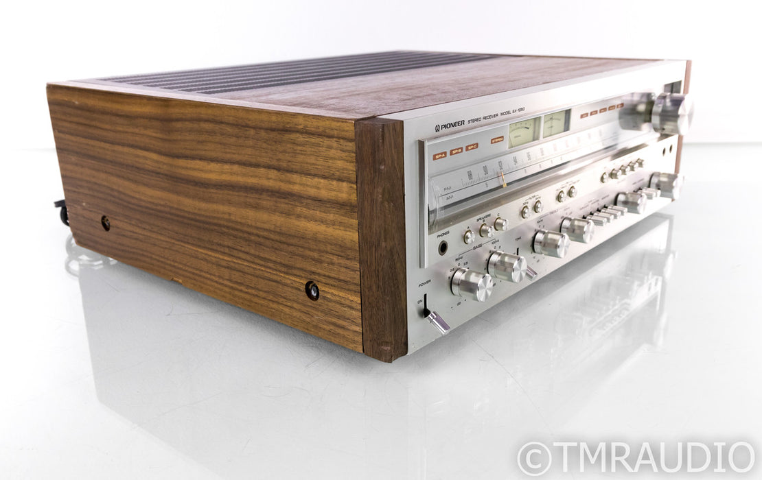 Pioneer SX-1050 Vintage Stereo AM / FM Receiver; MM Phono (Broken Glass)