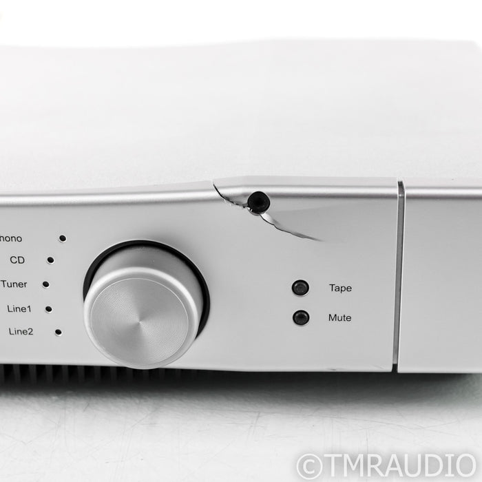 Rega Mira 3 Stereo Integrated Amplifier; Mira3; MM Phono; Remote (Cracked Faceplate)