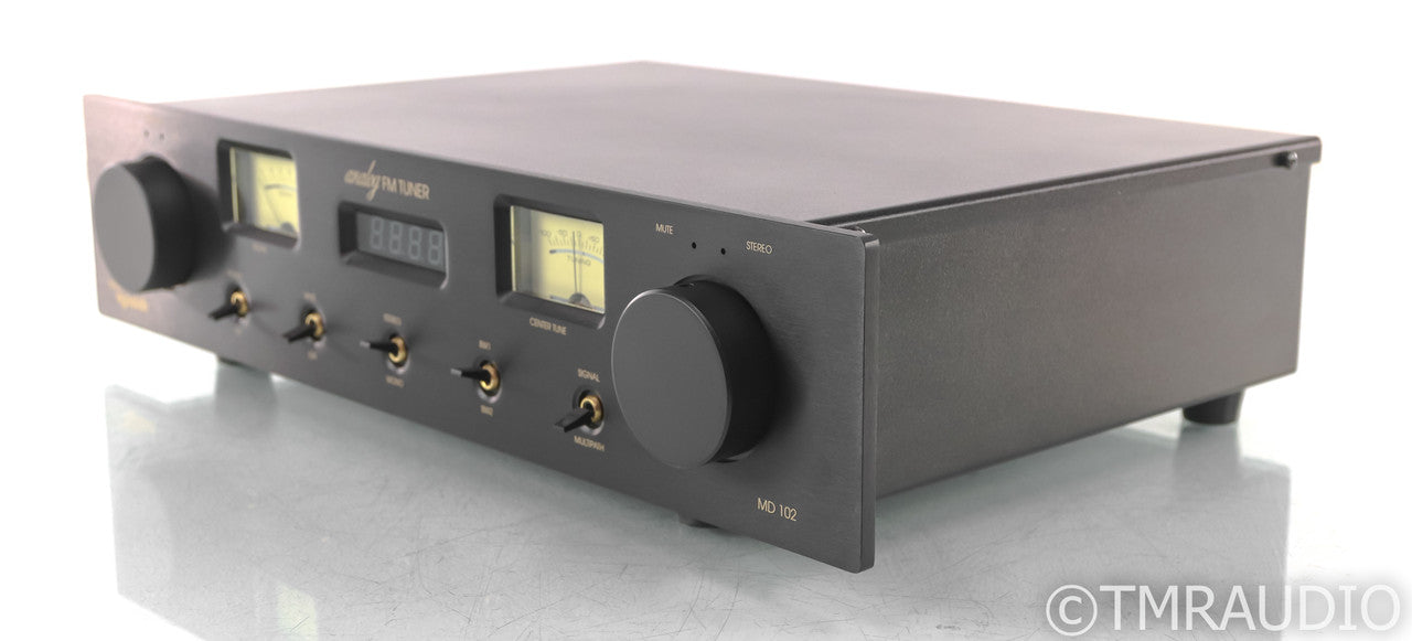 Magnum Dynalab MD 102 Stereo Analog FM Tuner; MD102; Black