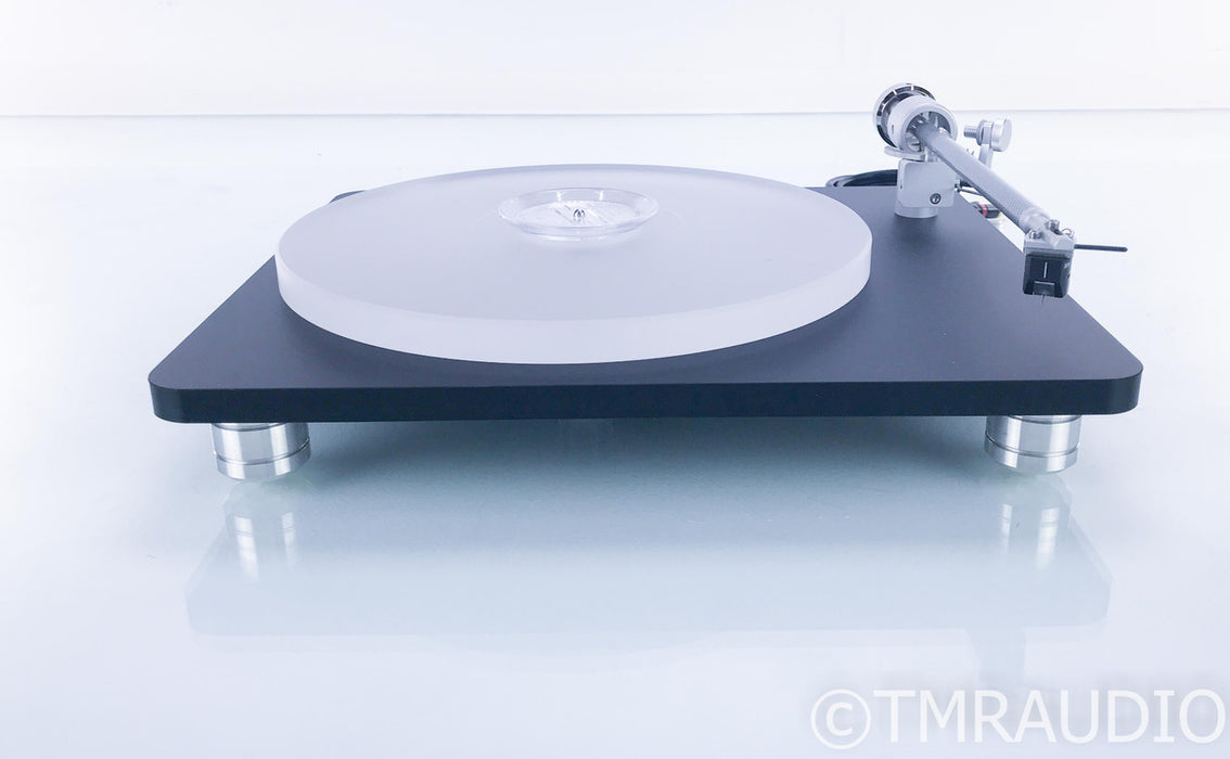 Clearaudio Emotion CMB Turntable; Satisfy Carbon Tonearm; Maestro V2 Cartridge