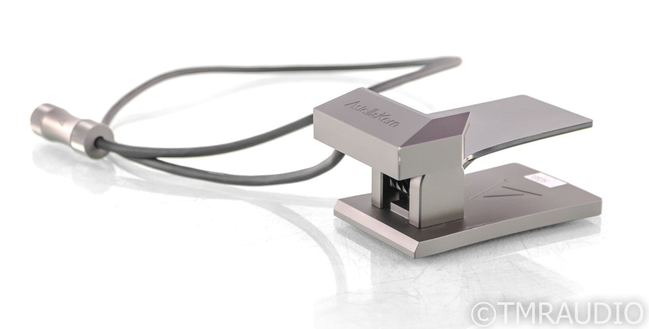 Astell & Kern PEM12 Dock for AD240 Player