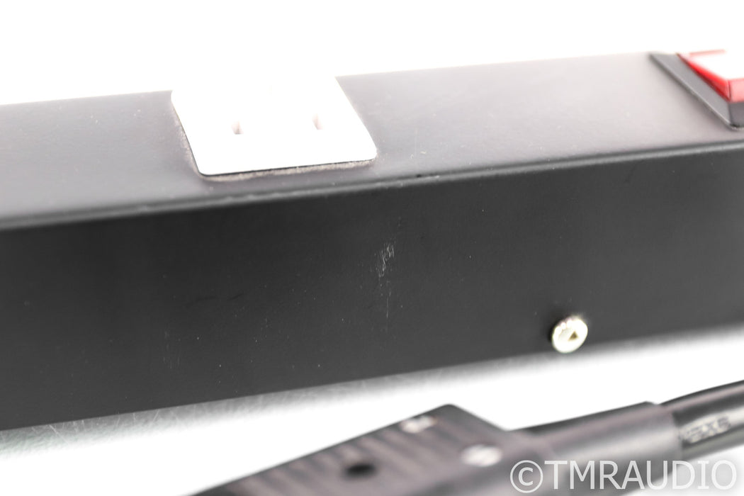 Synergistic Research QLS 9 AC Power Distributor; QLS9 Strip