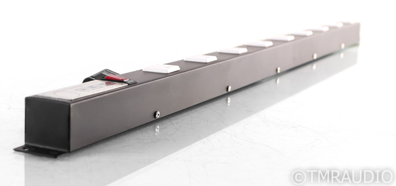 Synergistic Research QLS 9 AC Power Distributor; QLS9 Strip