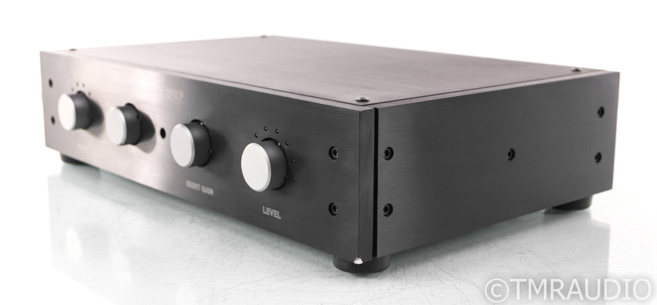 Pass Labs Aleph P Stereo Preamplifier; Remote