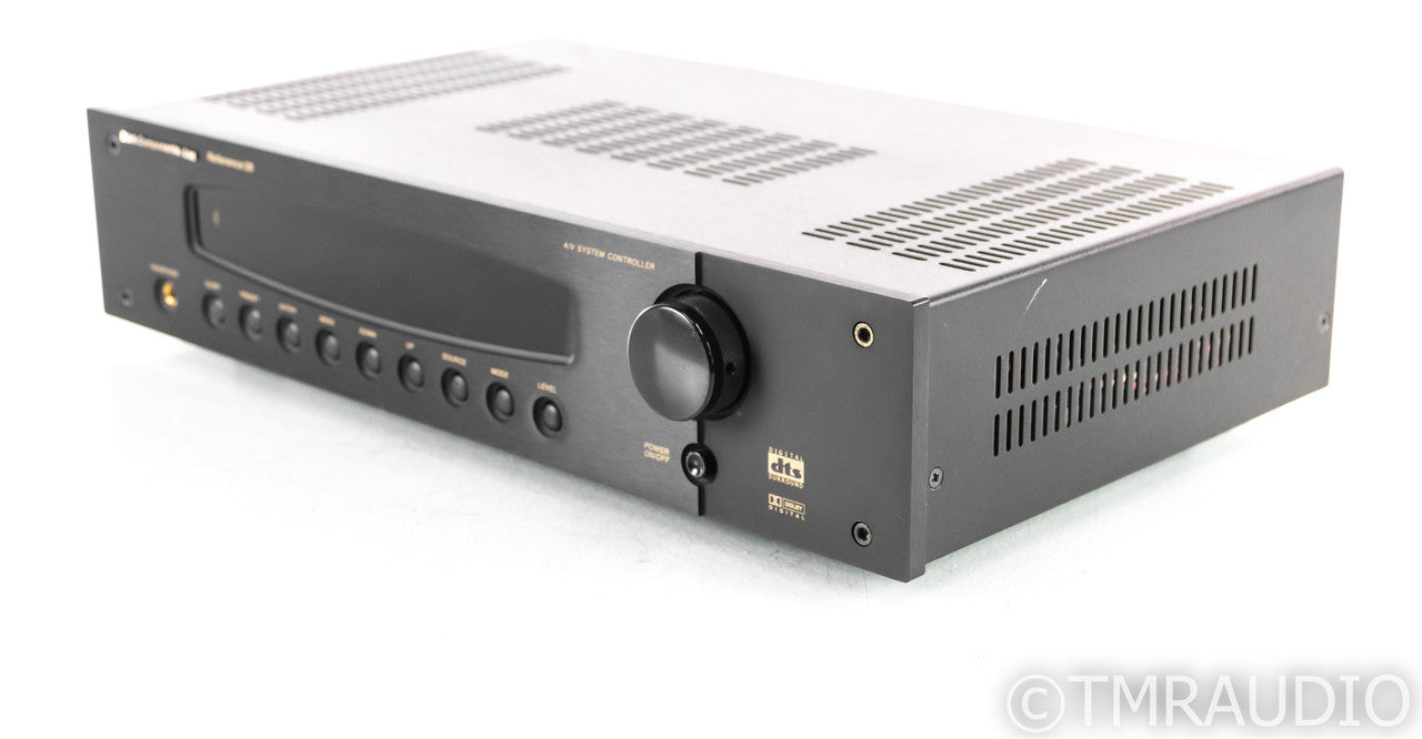 B&K Reference 20 5.1 Channel Home Theater Processor; Remote
