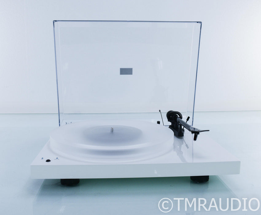 Pro-Ject Debut Carbon Esprit SB Turntable; Ortofon Super OM 20 MM Cartridge