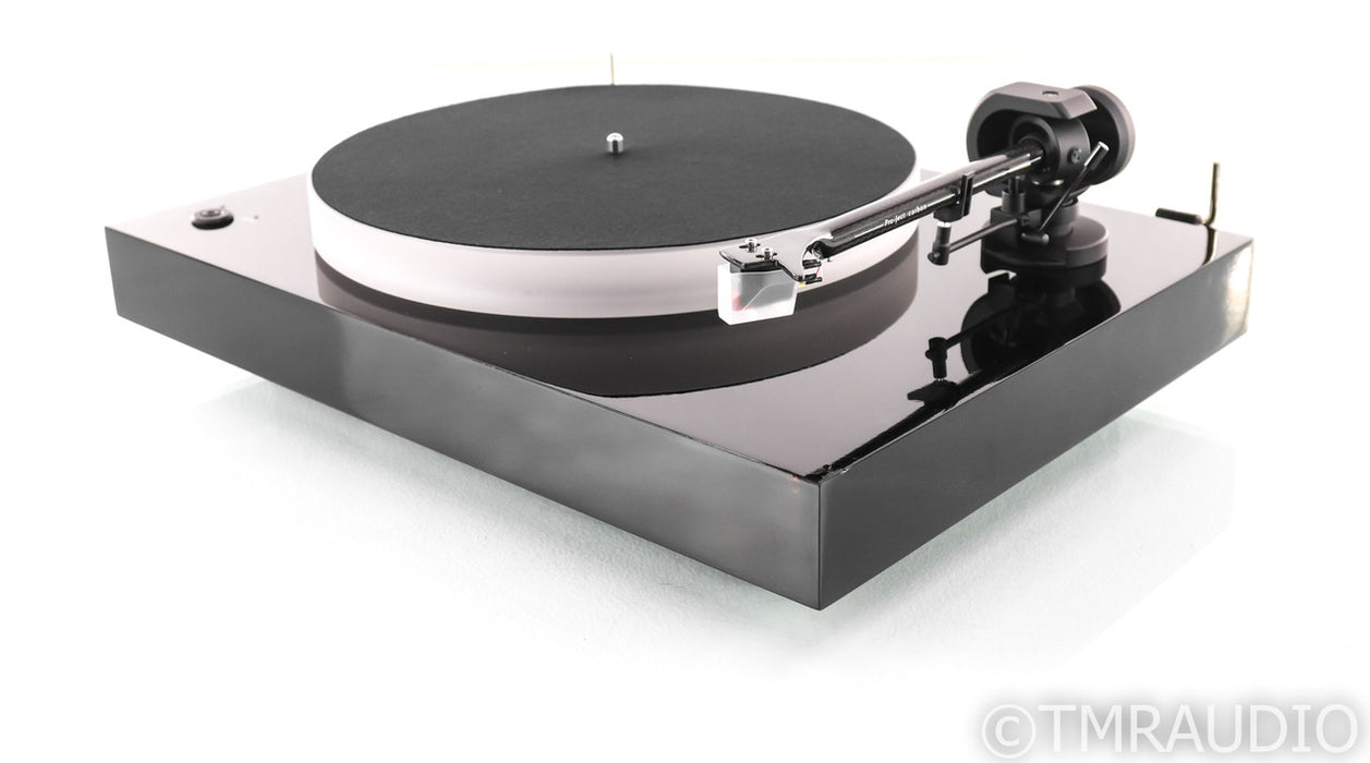 Pro-Ject X2 Turntable; Piano Black; Moonstone Cartridge