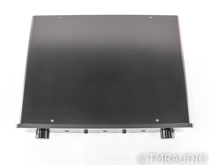 Sugden Audio Masterclass LA-4 Stereo Preamplifier; Remote