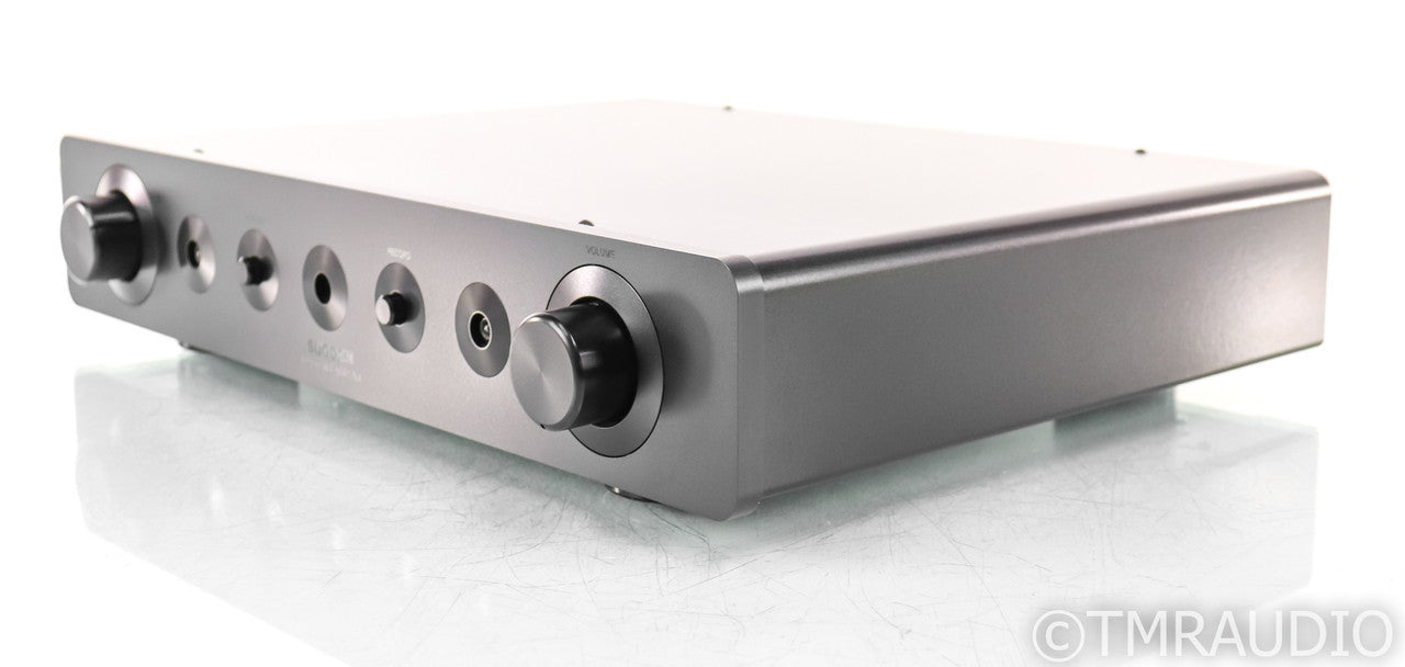 Sugden Audio Masterclass LA-4 Stereo Preamplifier; Remote