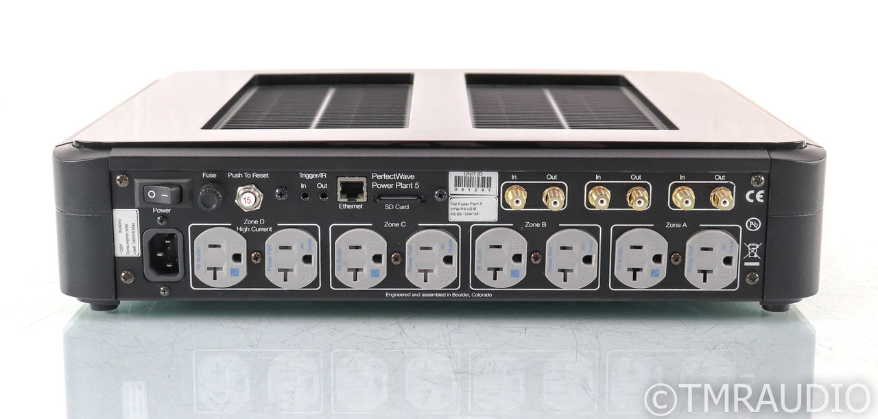 PS Audio PerfectWave Power Plant 5 Power Line Conditioner; AC Regenerator; P5