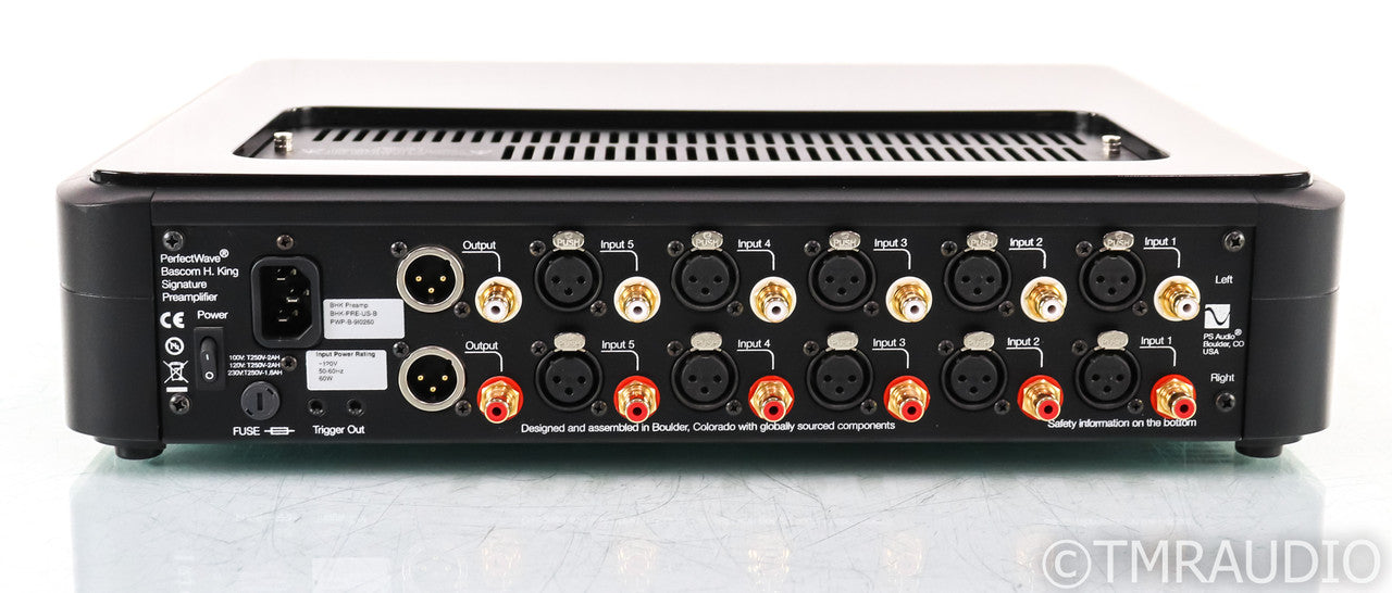 PS Audio PerfectWave BHK Stereo Tube Hybrid Preamplifier; Black; Remote (Used)
