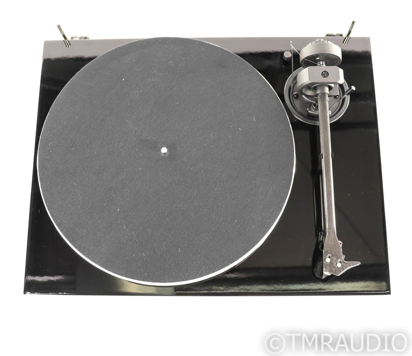 Pro-Ject 1Xpression Carbon Classic Turntable; Black; Ortofon 2M Silver (Open Box w/ Warranty)