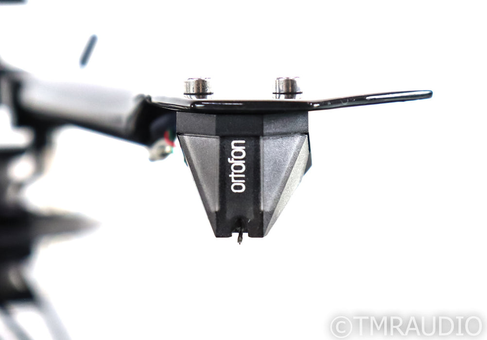 Pro-Ject 1Xpression Carbon Classic Turntable; Black; Ortofon 2M Silver (Open Box w/ Warranty)
