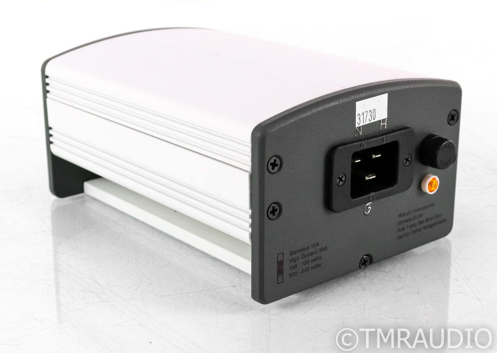 PS Audio Ultimate Outlet AC Power Line Conditioner; C19 / High Current 20A
