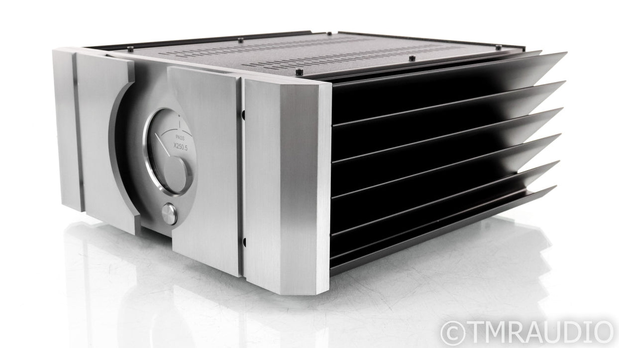 Pass Labs X250.5 Stereo Power Amplifier; X-250.5; Silver