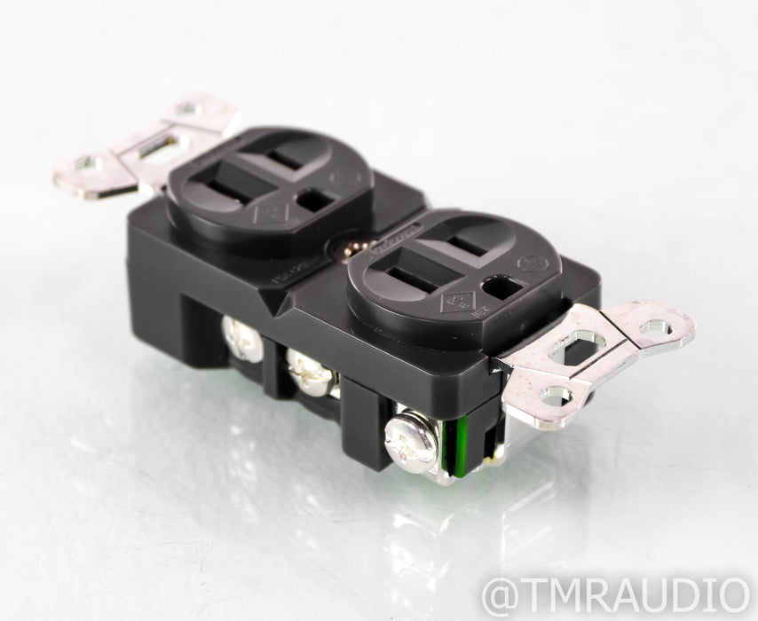 Audioquest NRG Edison 15 Wall Outlet; 15A