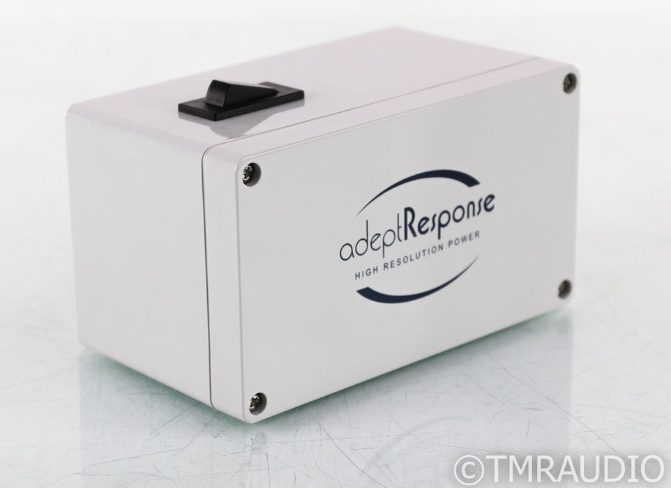 Audience Adept Response aR2p AC Power Line Conditioner; 15A