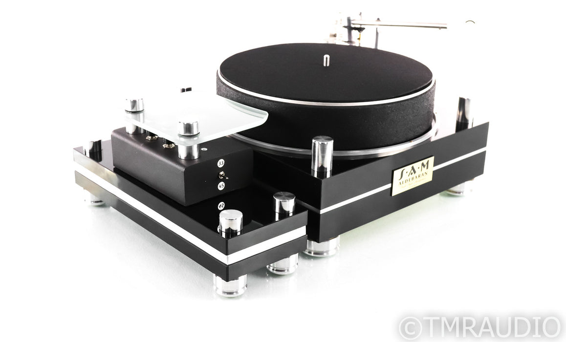 Small Audio Manufacture Aldebaran Turntable