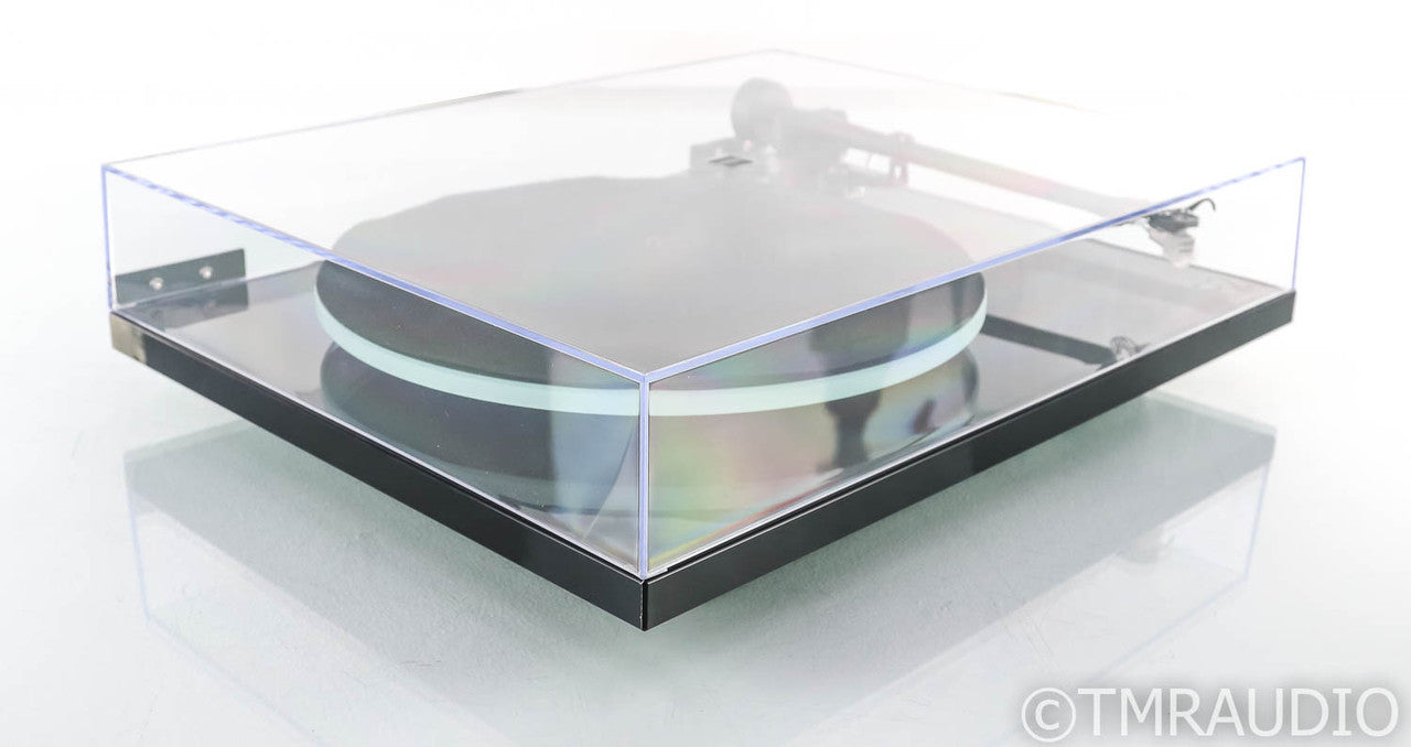 Rega Planar 2 Belt Drive Turntable; RB 220 Tonearm; P2; Rega Carbon MM Cartridge
