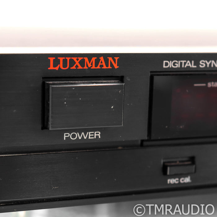 Luxman T-117 Vintage AM / FM Tuner; T117