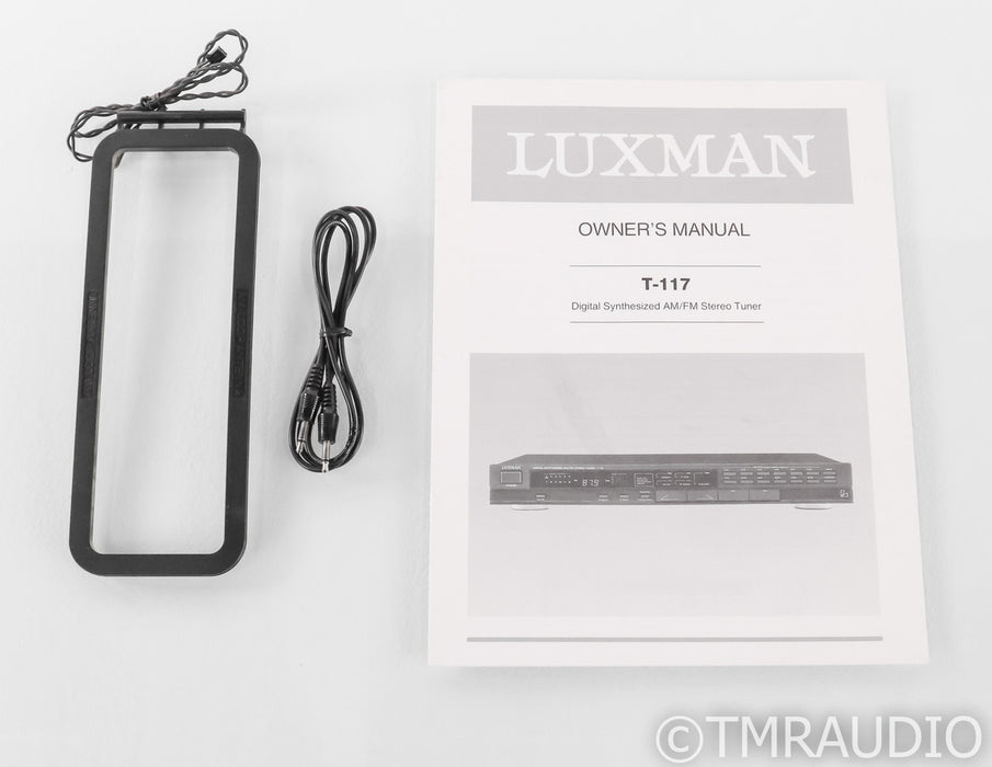 Luxman T-117 Vintage AM / FM Tuner; T117