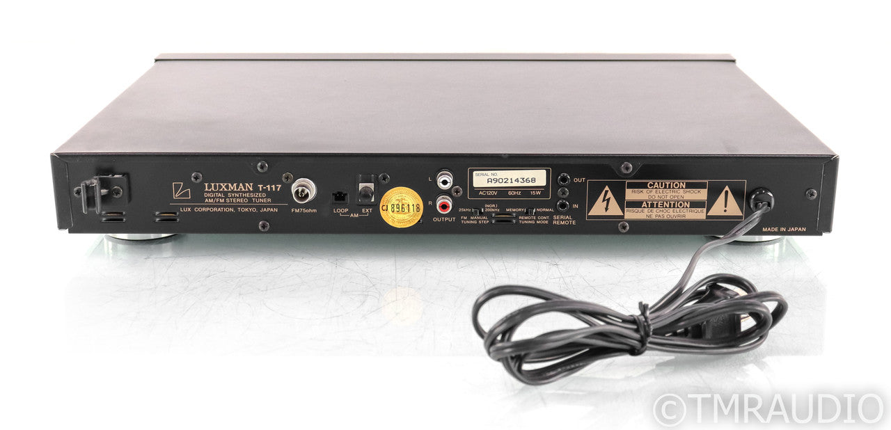 Luxman T-117 Vintage AM / FM Tuner; T117