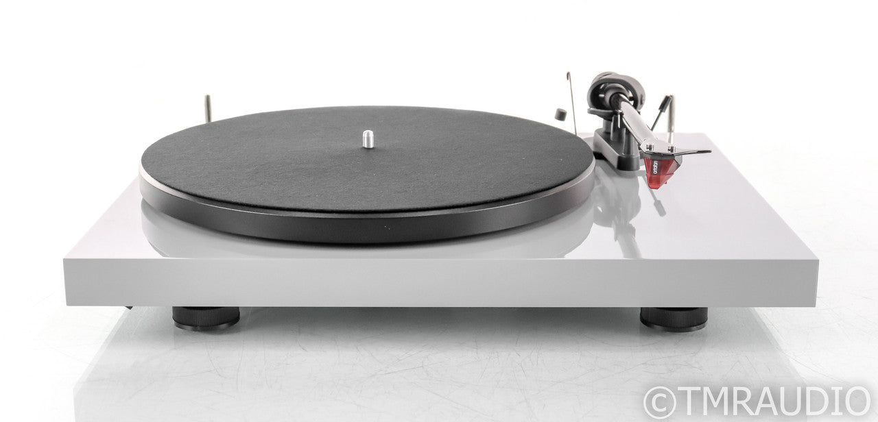 Pro-Ject Debut Carbon DC Belt Drive Turntable