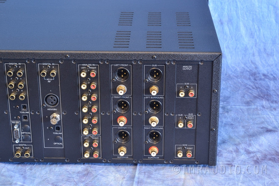 Theta Casablanca ii 8.4 Digital Processor with Superior DACS in Factory Box