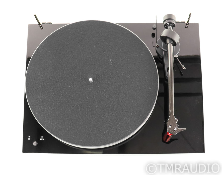 Pro-Ject Debut Carbon Esprit SB DC Turntable; Ortofon 2M Red Cartridge