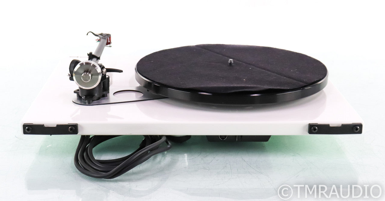 Rega RP6 Belt Drive Turntable; RP-6; White; Denon DL-110 MC Cartridge