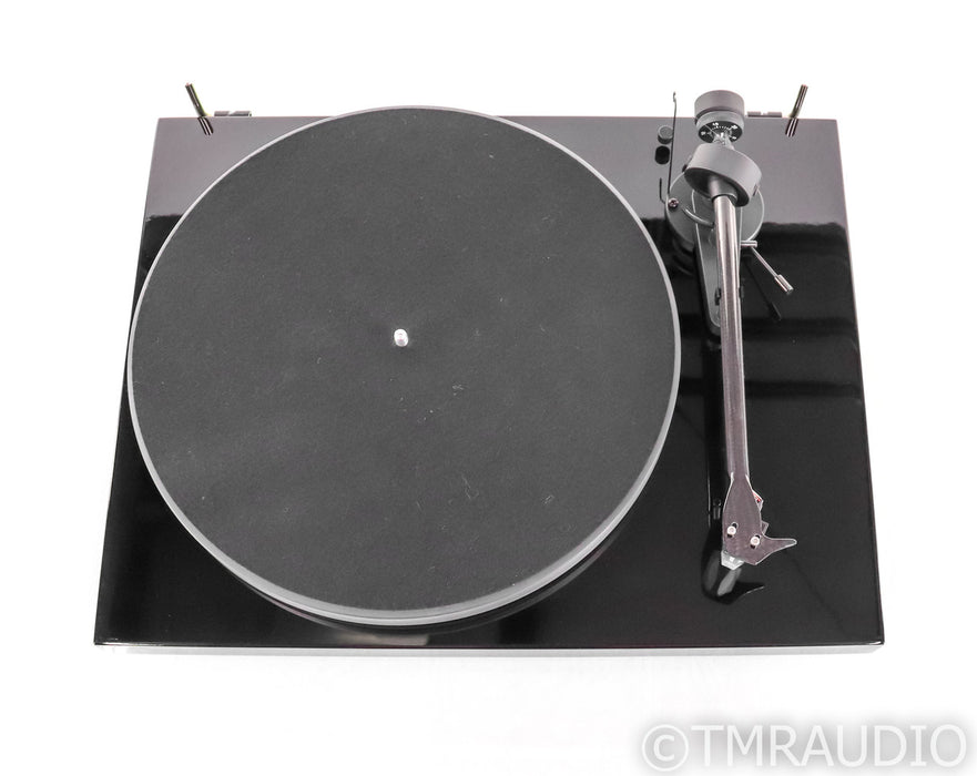 Pro-Ject Project Debut Carbon DC Belt Drive Turntable; Ortofon 2M Blue Cartridge